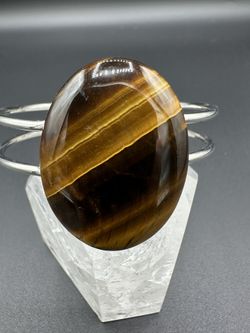 New, Beautiful Tiger Eye Stone Platinum Plated Bangle Bracelet. Jewelry Bag Included.
