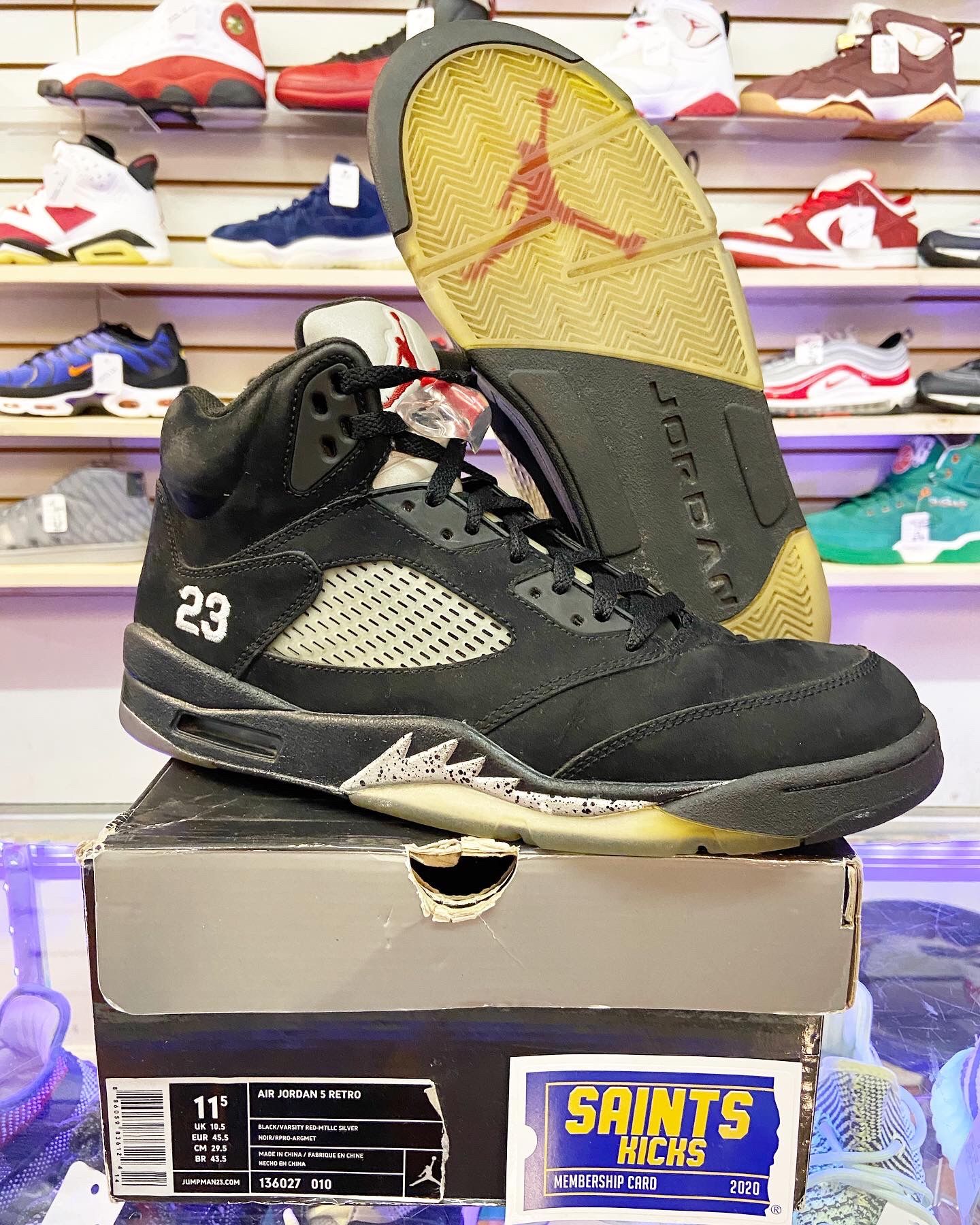 Air Jordan 5 Retro “Black Metallic” 2011