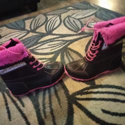 Like New Snow Boots