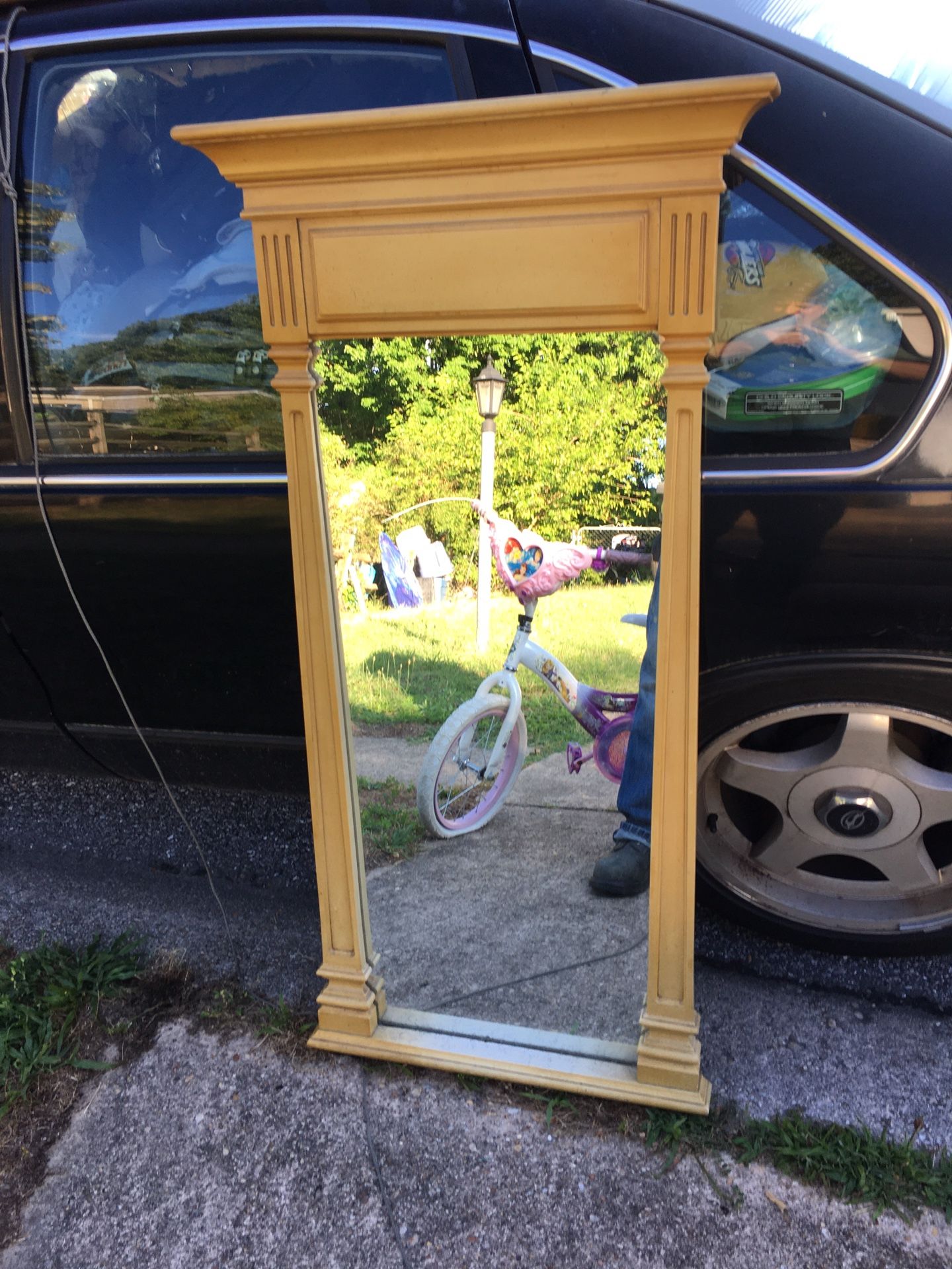Nice large mirror only 40 firm
