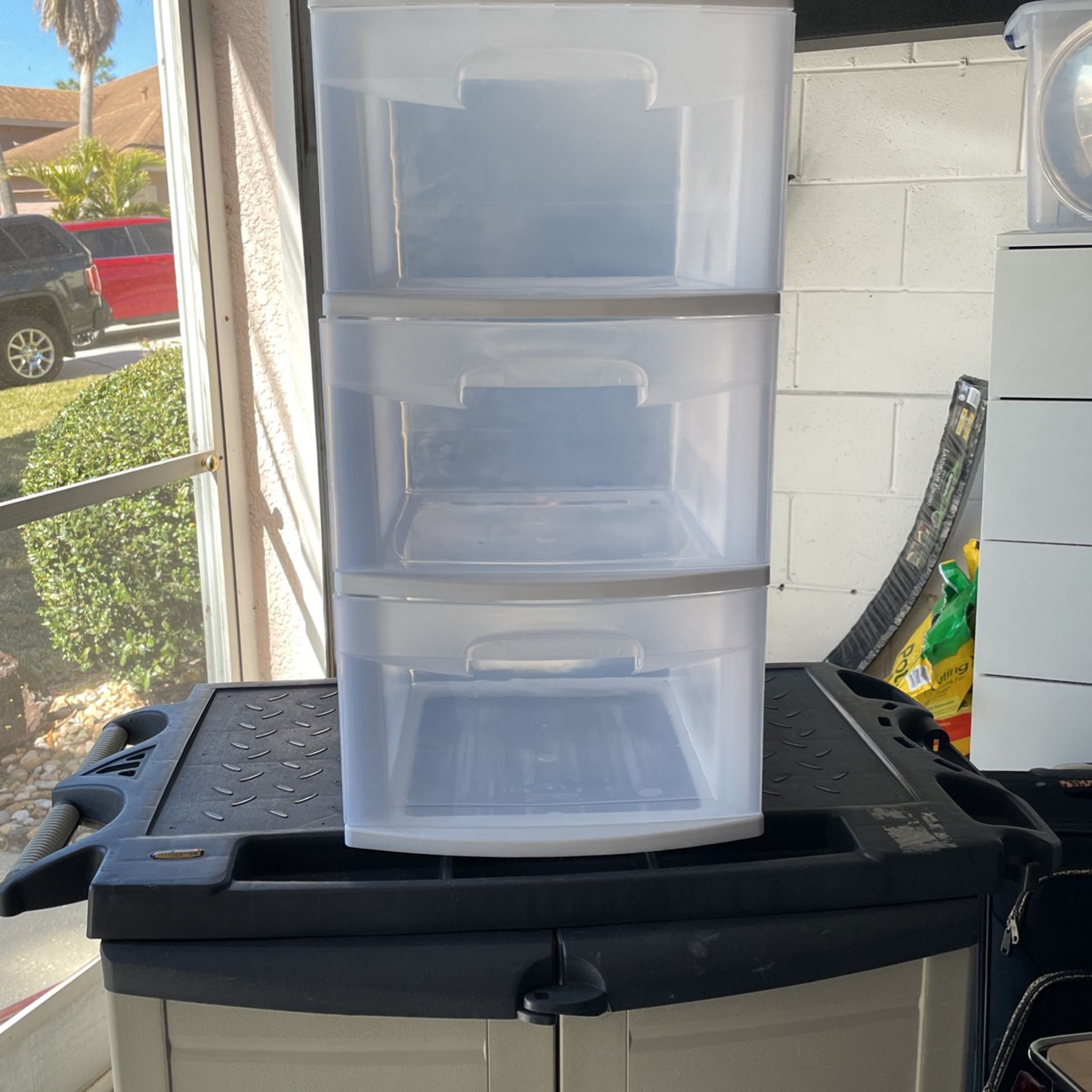 Sterilite Storage 