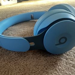 Beats Solo Pros