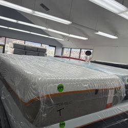 TWIN SIZE TEMPURPEDIC CONTOUR SUPREME MATTRESS & BOX SPRING BED SET