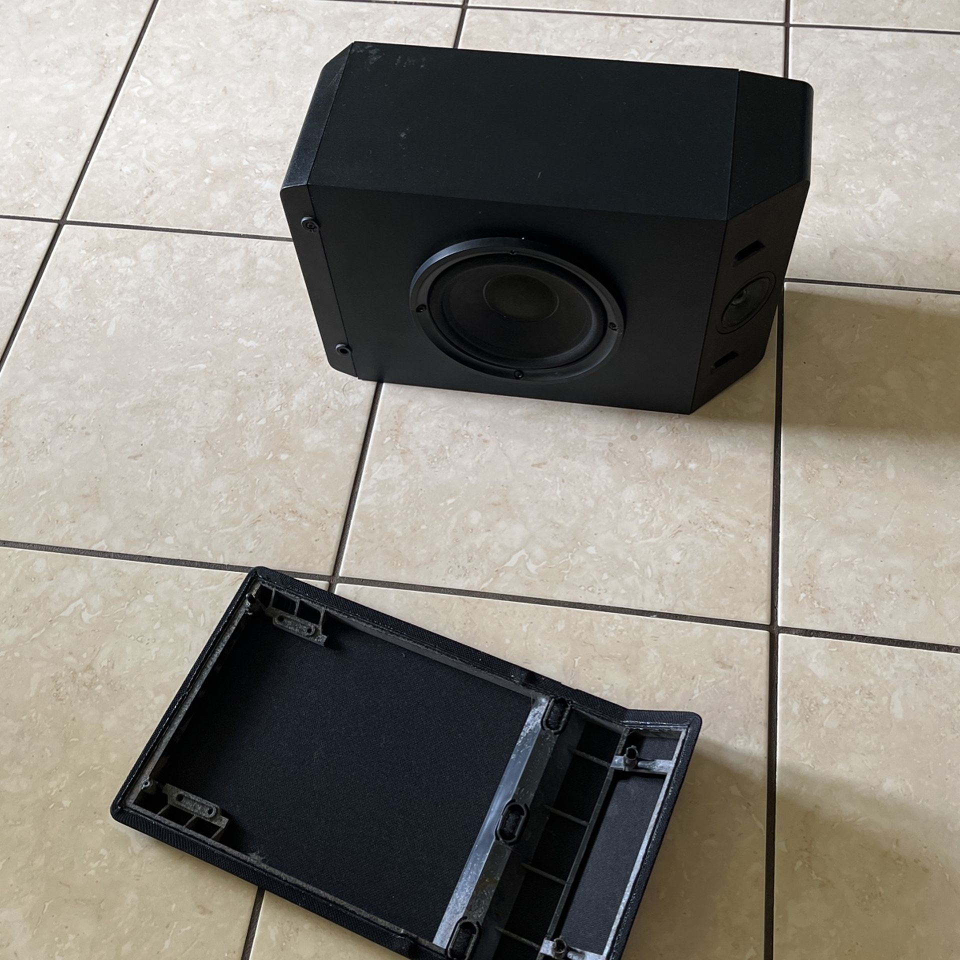 Bose 201 Bookshelf Speakers