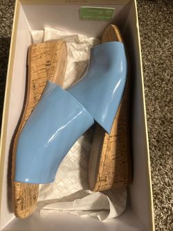 NYDJ Claudine26 Patent Slide Sandals in Blue Bell, size 9