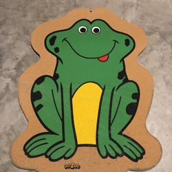 Vintage oo-Zoo Frog Bulletin Board