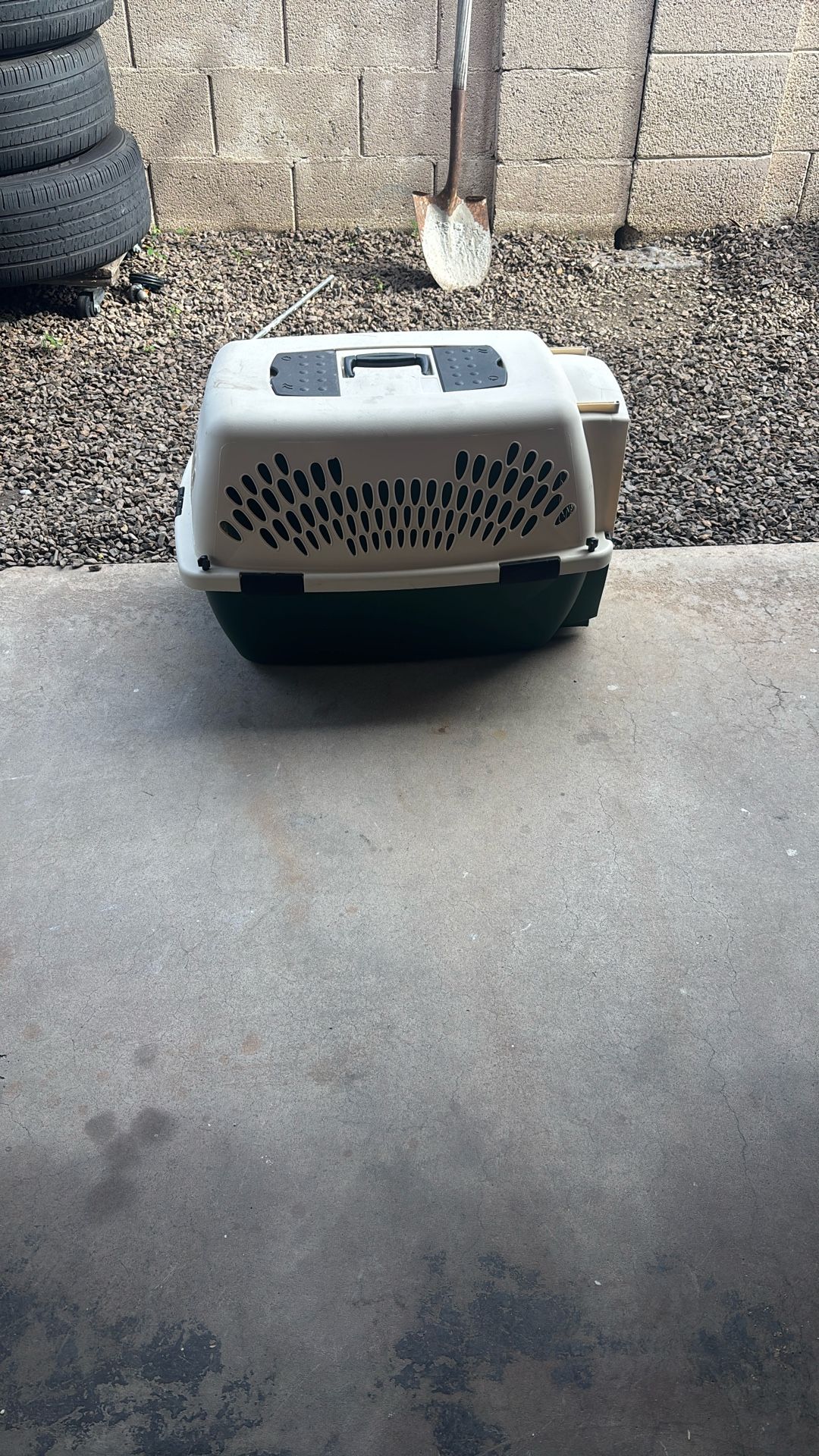 dog cage