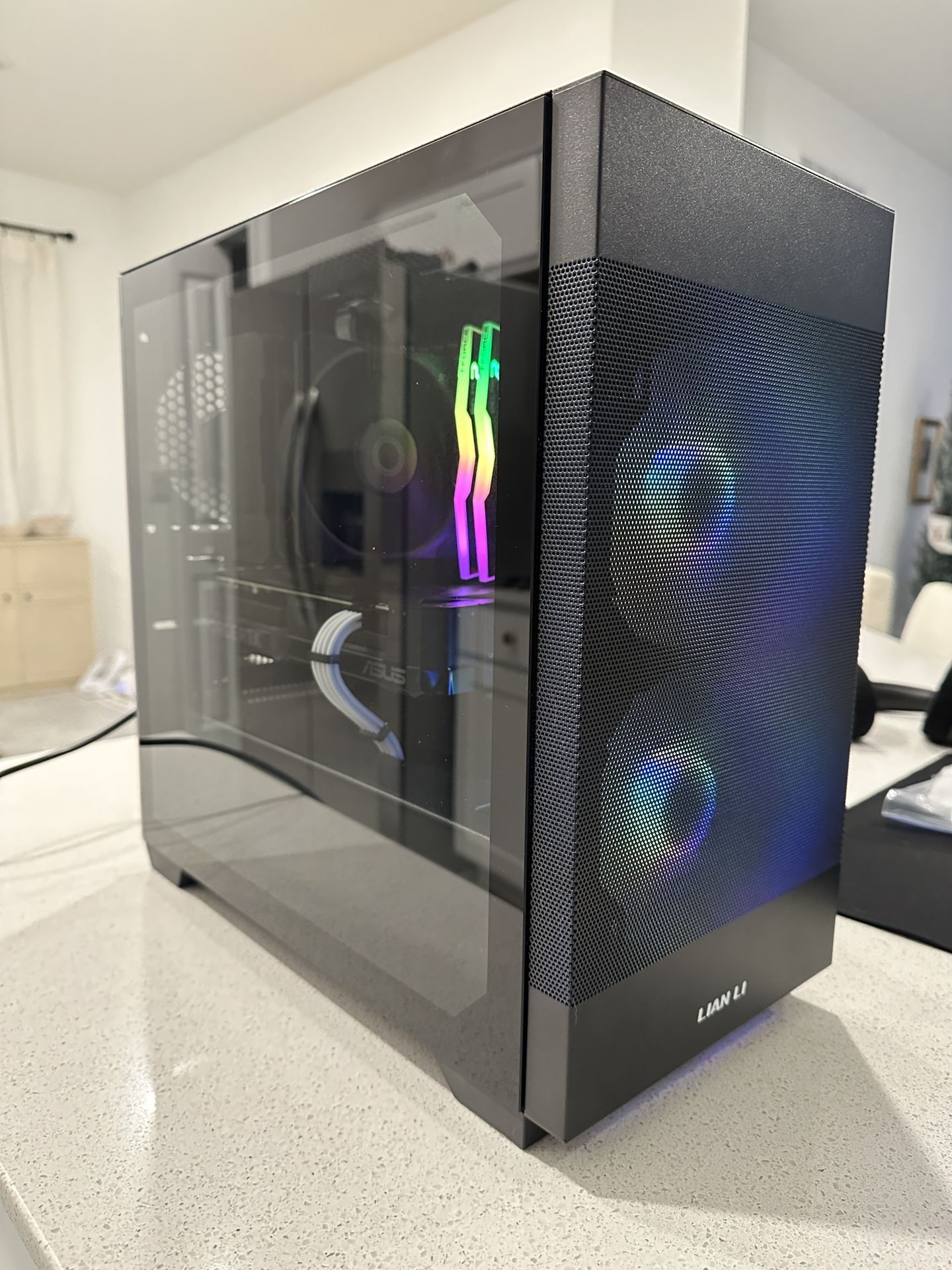 Gaming PC RTX 4070 / i5 13600KF