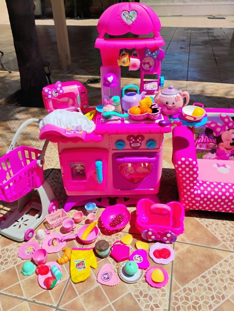Minnie Mouse Kitchen/Sofa