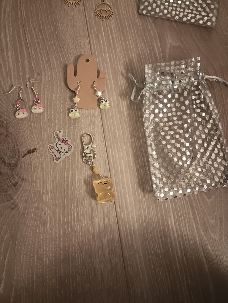 Hello Kitty Earrings