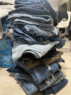 25 Pair Of Women’s Jeans