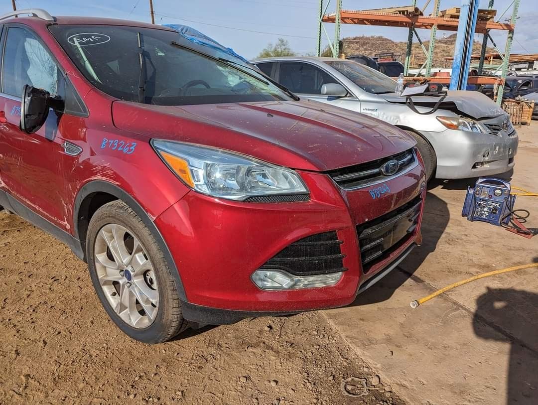 2015 Ford Escape Just In For Parts 