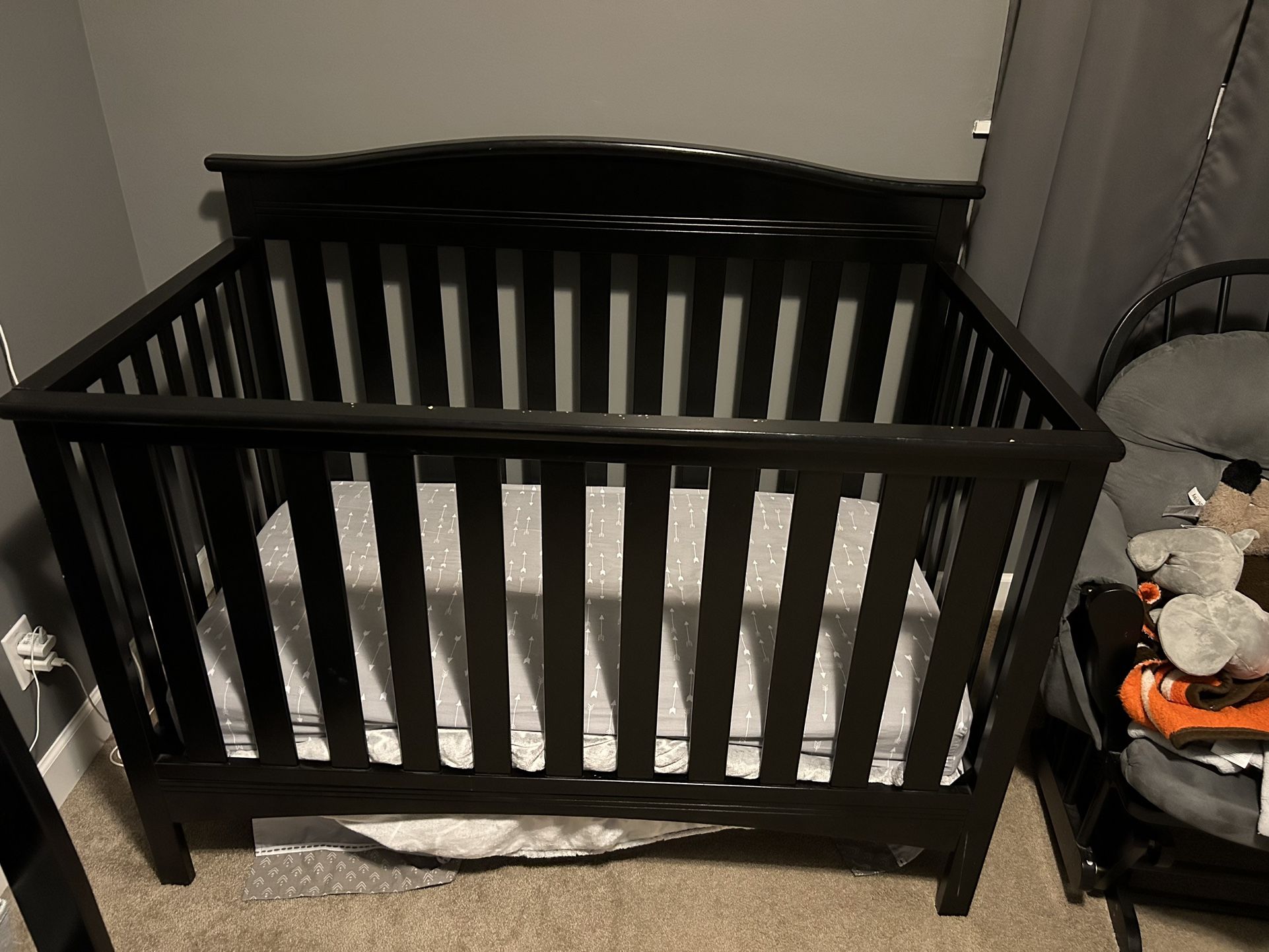 Baby Crib/Changing Table
