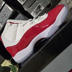 Sneakers 👟 Size7/8/8.5/9.5/10/11