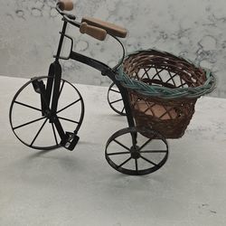 ANTIQUE TRICYCLE WITH WICKER BASKET