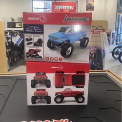 REDCAT Ascent 18 1/18 4WD Rock Crawler.