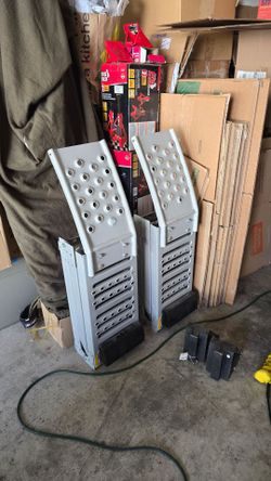 Steel foldable ramp set