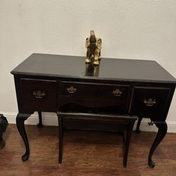 Mueble En Buenas Condiciones Para Computadora O Mini Tocador 