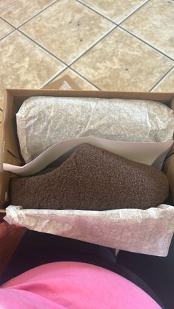 Project Cloud Slippers BRAND NEW