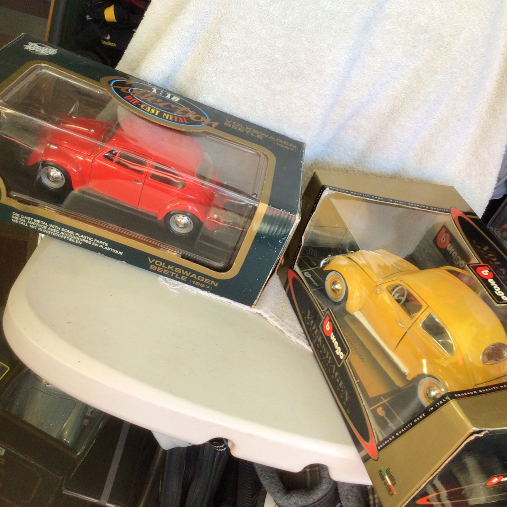 1/18 Die Cast Metal Collectible Beetles