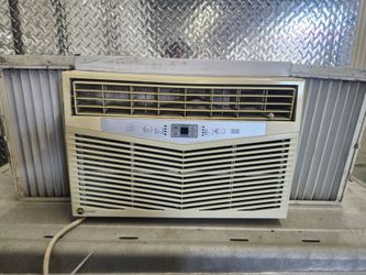 USED 8,000 BTU AC AIR CONDITIONER