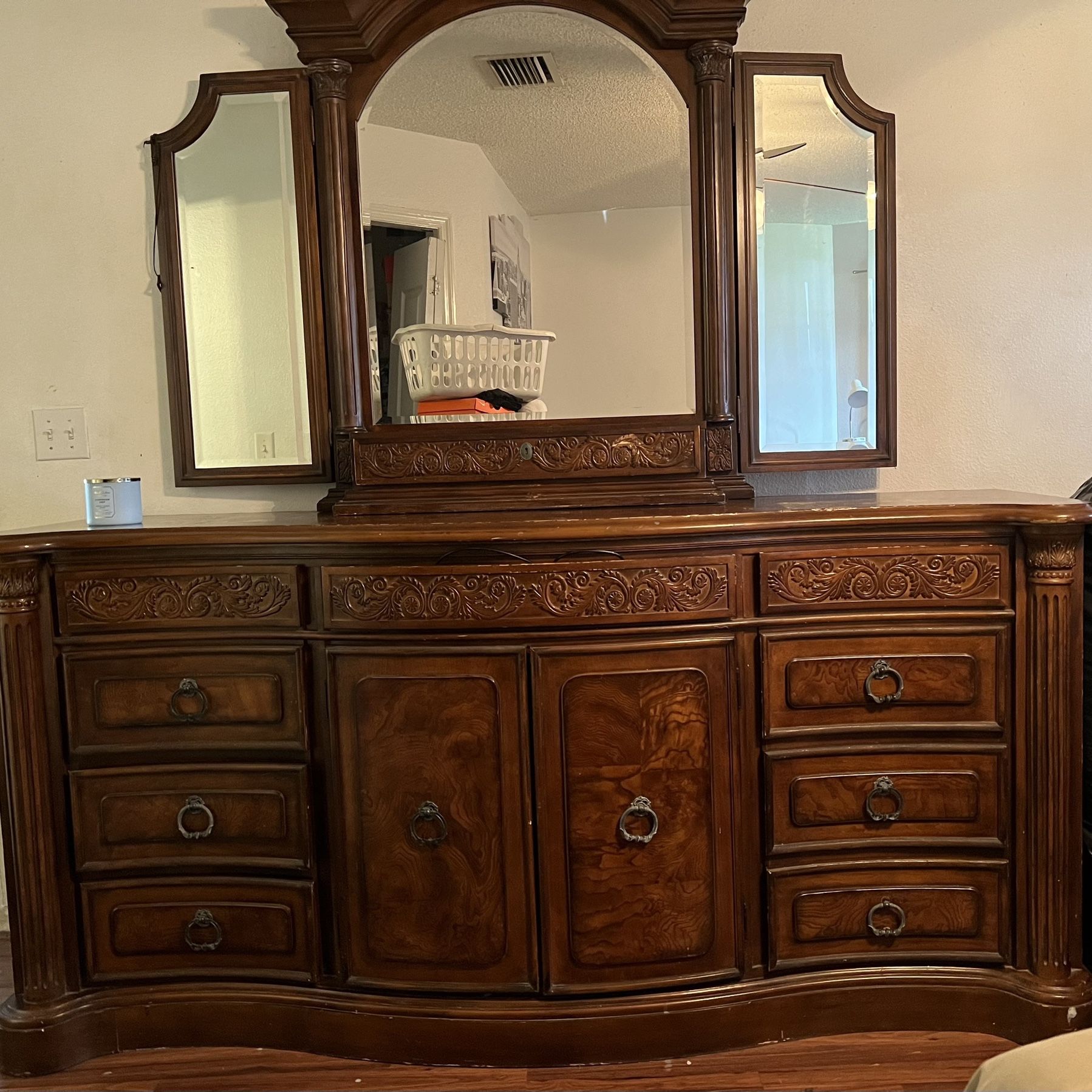 Collezione Europa Dresser And End Table for Sale in Spring Hill FL OfferUp
