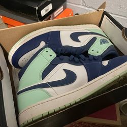 Jordan 1s Mid 