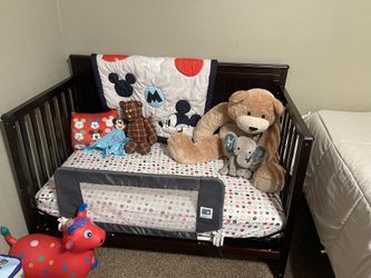 Graco 4 In 1 Convertible Crib With Drawer