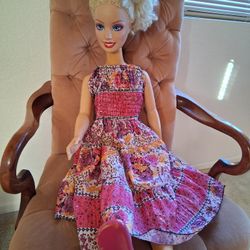 Life Size Barbie And Xtra Clothes 