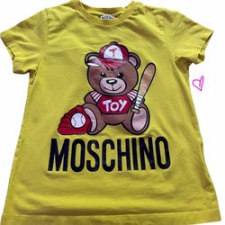 If You See Post, It’s Still Available! (LIKE NEW) Moschino Kid Tee (Yellow) size 8