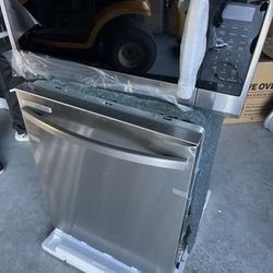 Samsung microwave and Samsung dishwasher new in its box,
