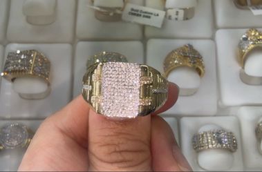 10KT Natural Diamond Men’s Ring