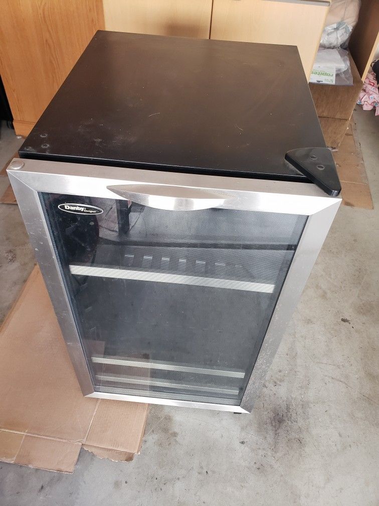 Wine Cooler/Fridge