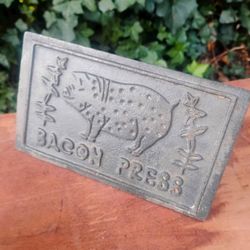 Pig Cast Iron Bacon Press Farmhouse Pig 