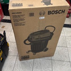 Bosch 14 Gallon Corded Wet/Dry Dust Extractor Vacuum with Automatic Filter Clean and HEPA Filter