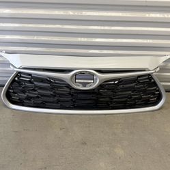 2020 - 2024 TOYOTA HIGHLANDER GRILLE GRILL OEM
