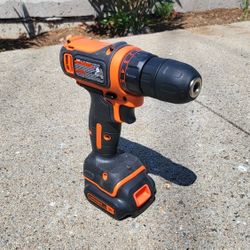 Black And Decker 12 Volt Drill 