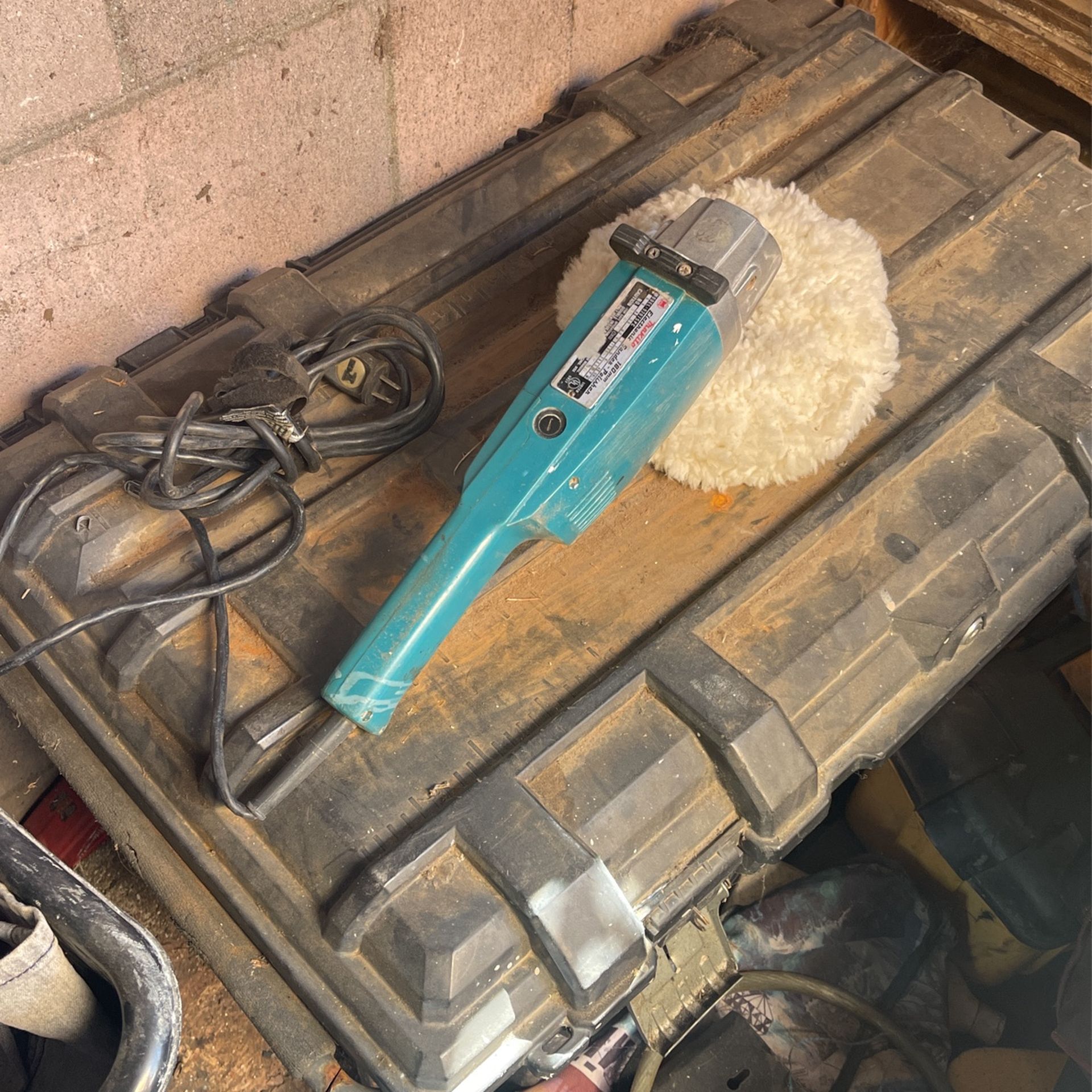 Makita sander polisher