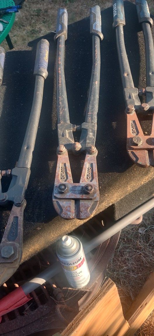 BOLT CUTTERS