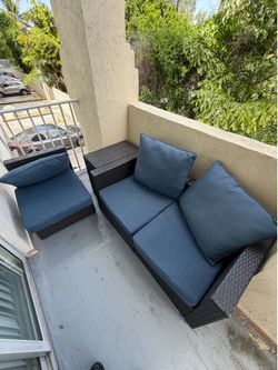 wicker patio couch