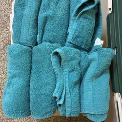 7 Teal Hand Towels