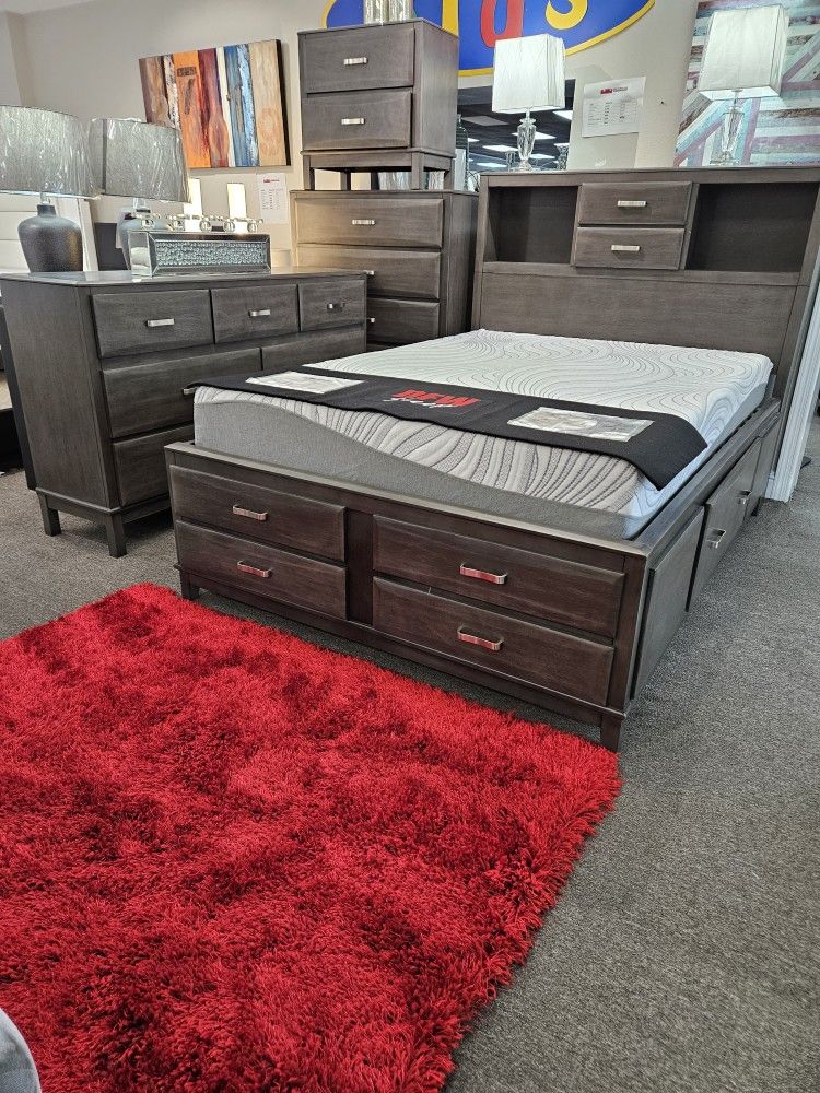 QUEEN STORAGE BED WITH 8 DRAWERS 120.DAYS SAME AS CASH NO CREDIT.NEEDED SE HABLA ESPAÑOL