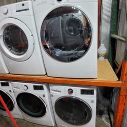 New LG Front Load Washer And Stackable Gas Dryer Set 
