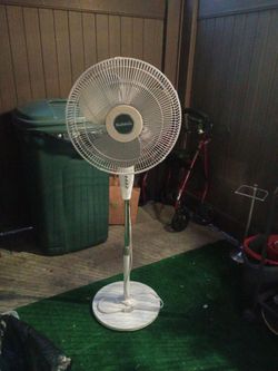 Fan only $10 only works at fast speed first come first serve