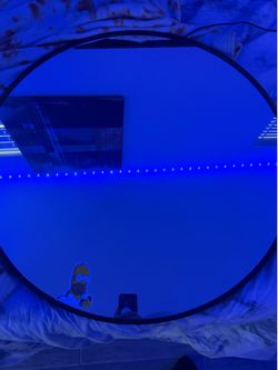 Round Black Framed Wall Mirror – Excellent Condition