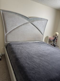 Dresser and king size bed combo (El Dorado)