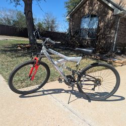 Ozone500 ShockForce - 26" Dual Suspensions Mountain bike (Good Condition)