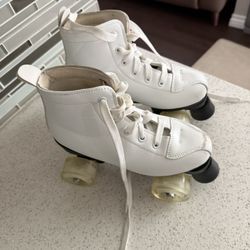 Women’s White Roller Skates Size 6 