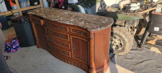Dresser