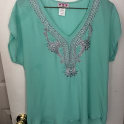 Three Pink Hearts Trixxi Turquoise/Mint Embroidered Blouse Women’s size Medium - just picked up from the dry cleaner Y2K/2010s